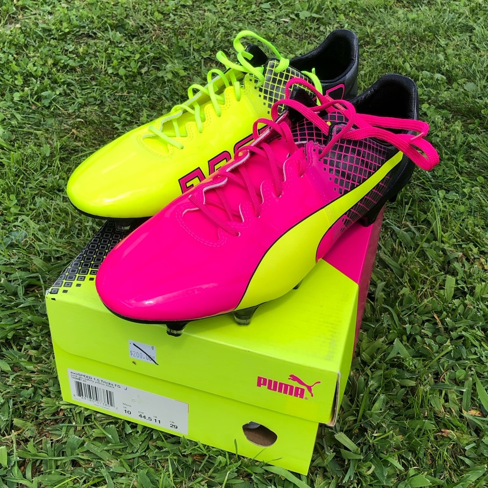 Men’s Puma Size 11 Soccer Cleats